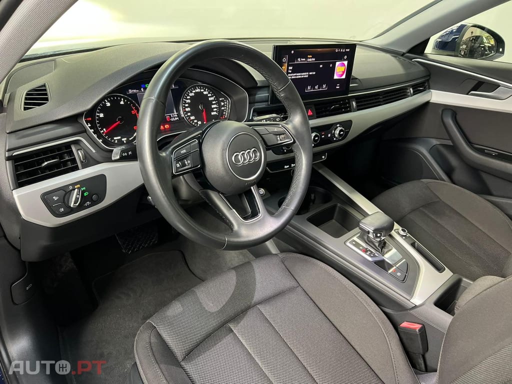 Audi A4 30 TDI S tronic Avant