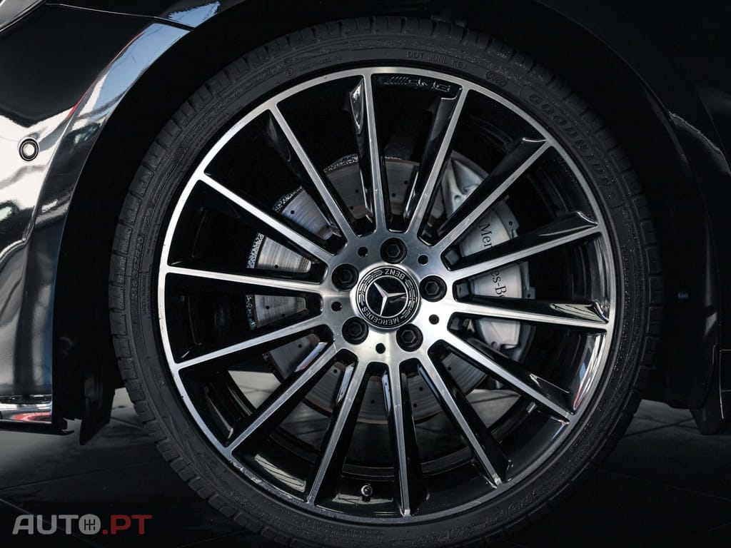Mercedes-Benz E 220 d AMG Line