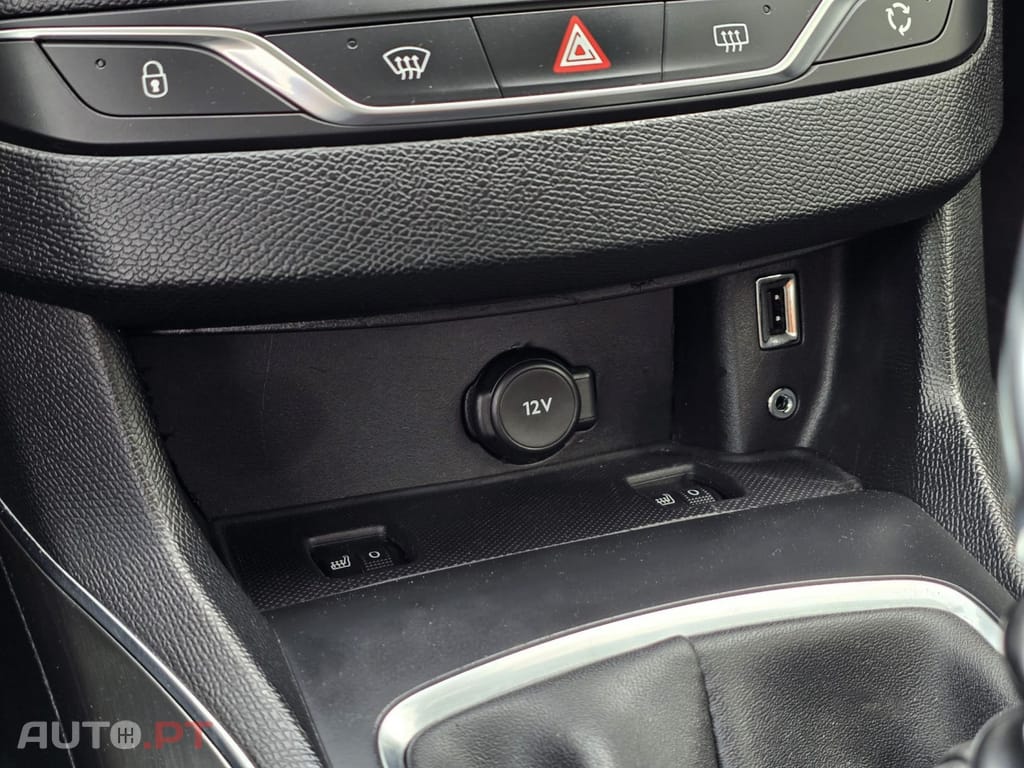Peugeot 308 1.6 BlueHDi Allure J17