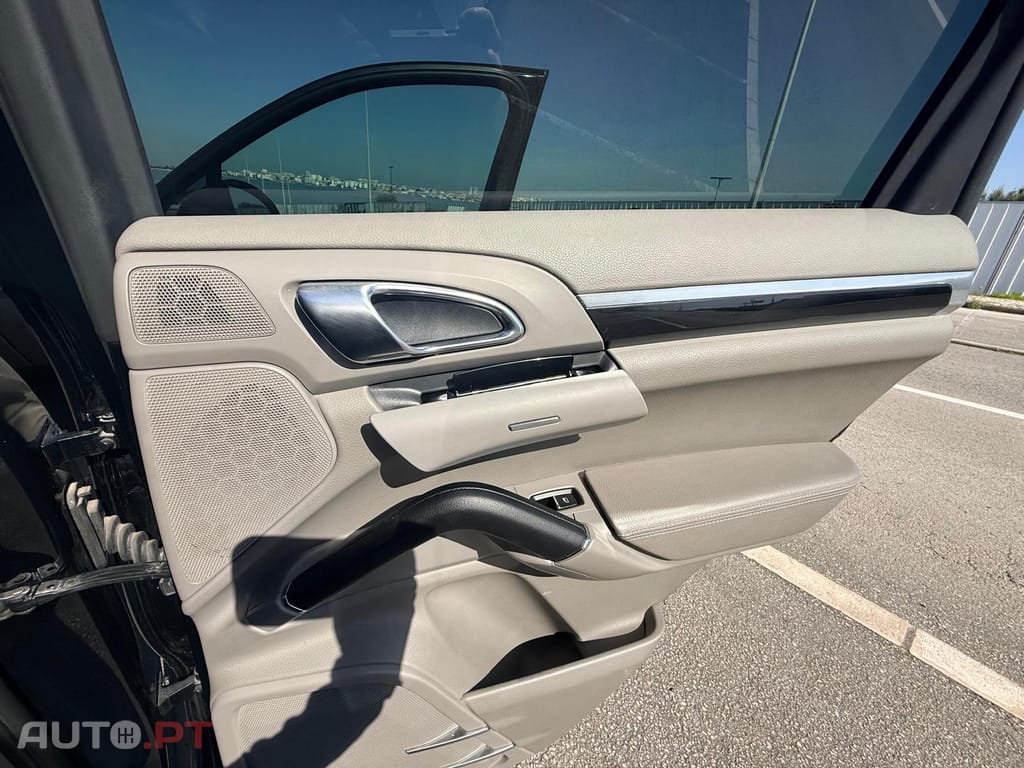 Porsche Cayenne Cayenne II 3.0 V6