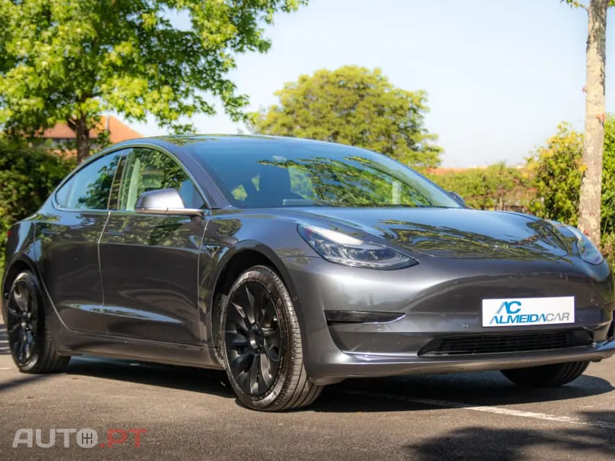 Tesla Model 3 Standard Range Plus RWD