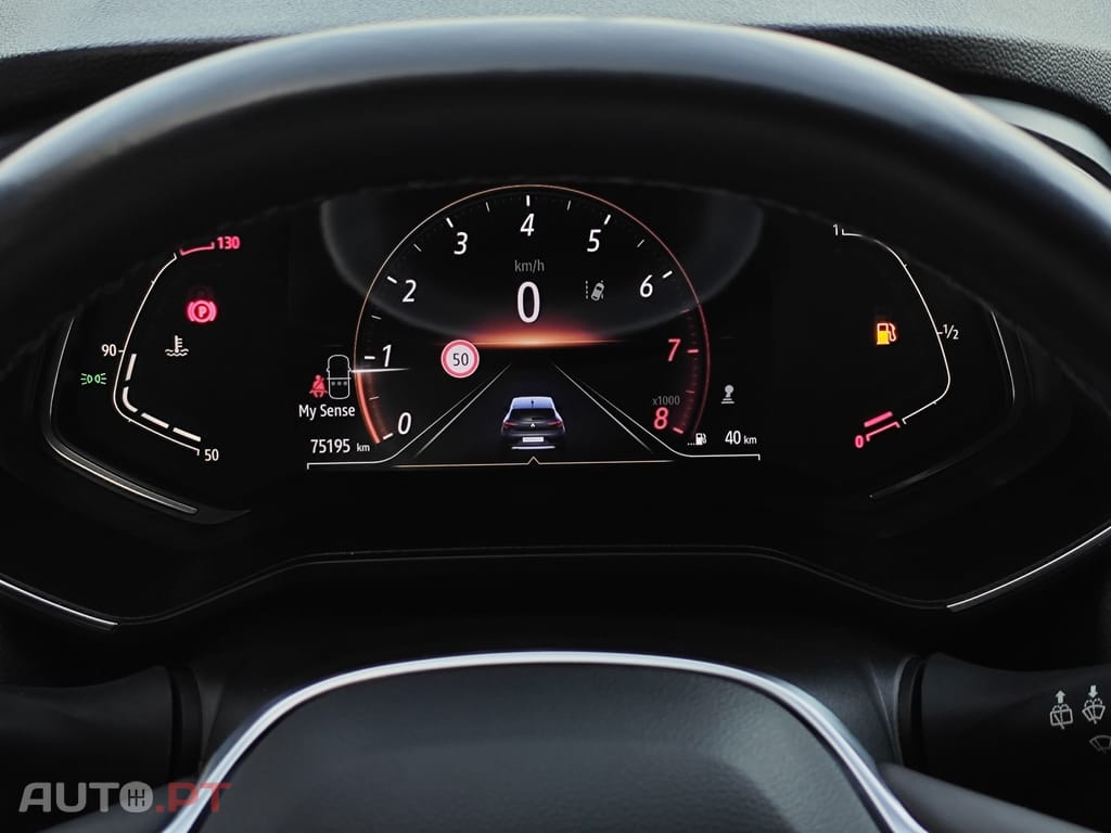 Renault Clio TCe 100 INTENS