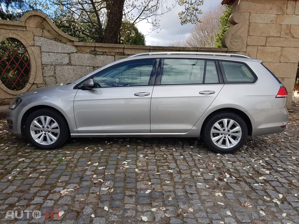 Volkswagen Golf Variant 2.0 TDi Highline DSG