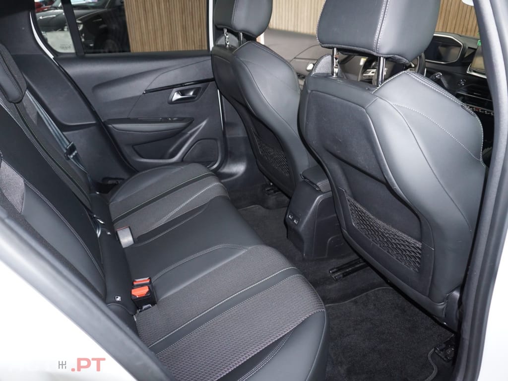 Peugeot 208 1.2 PureTech GT Line EAT8