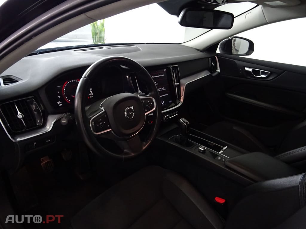 Volvo V60 2.0 D3 Momentum
