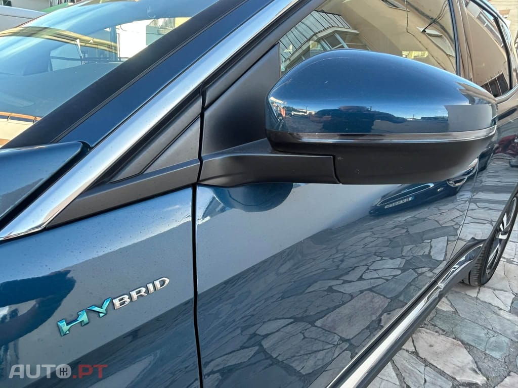 Peugeot 3008 1.6 Hybrid Allure e-EAT8