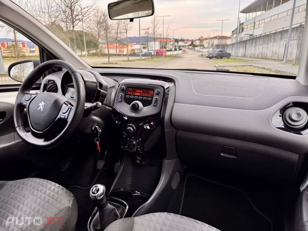 Peugeot 108 1.0 VTi Style
