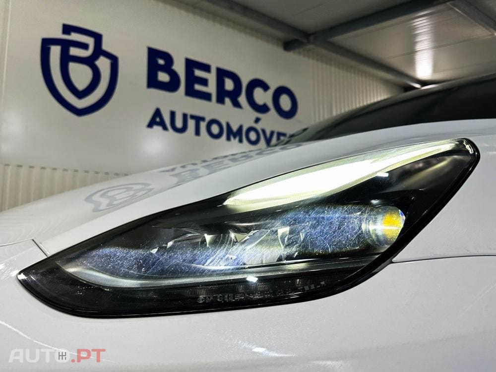 Tesla Model Y Long Range Dual Motor AWD