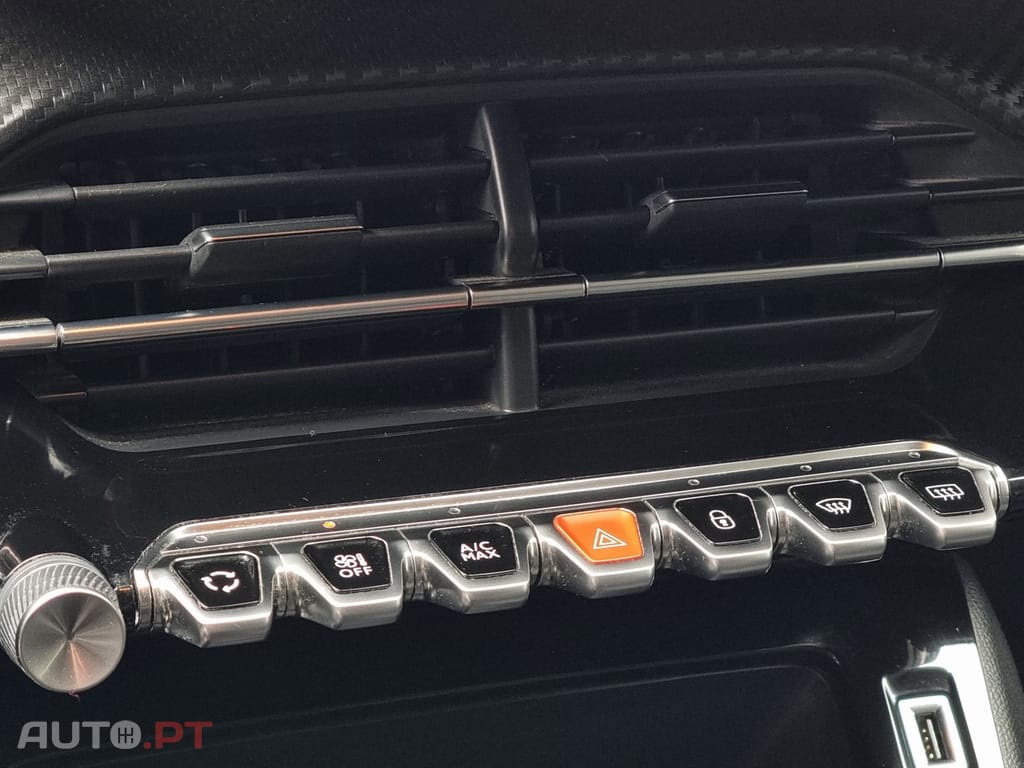 Peugeot 2008 1.2 PureTech Active Pack