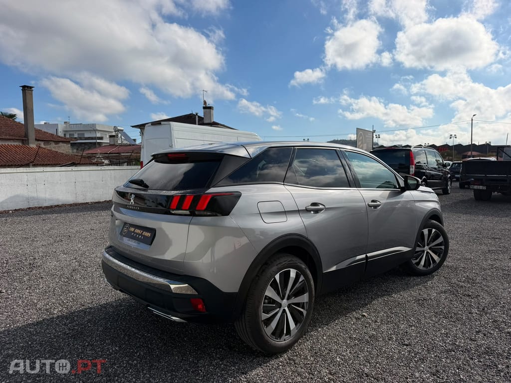 Peugeot 3008 1.5 BlueHDi Active