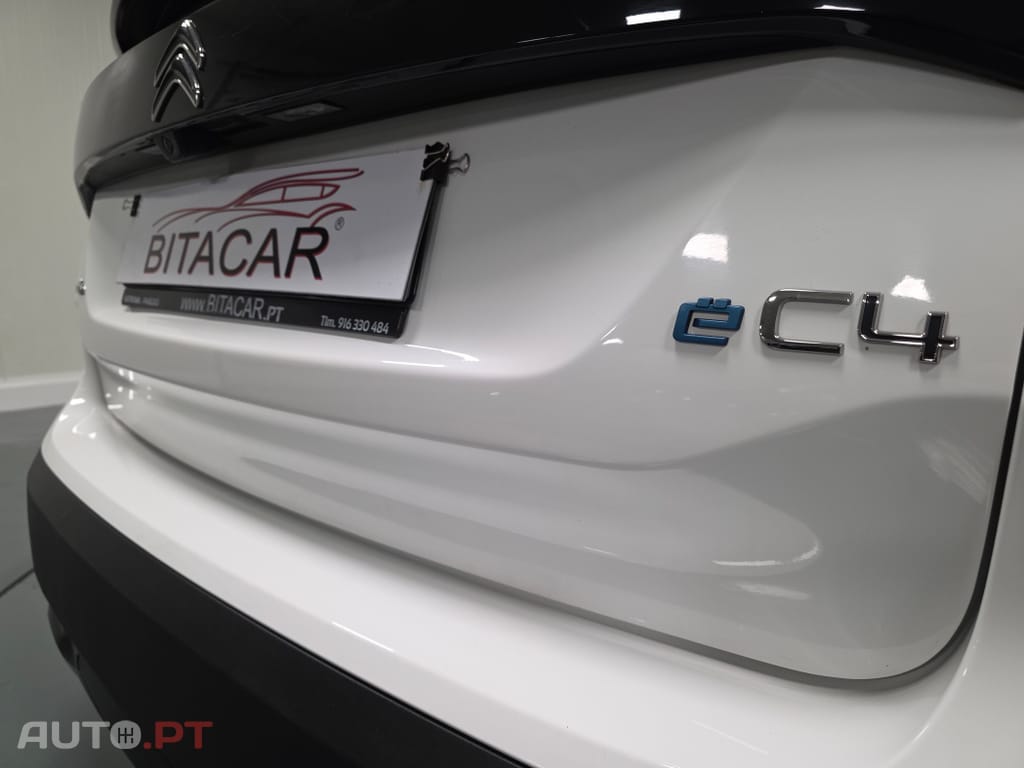 Citroën e-C4 50 kWh Shine — fotografia 59