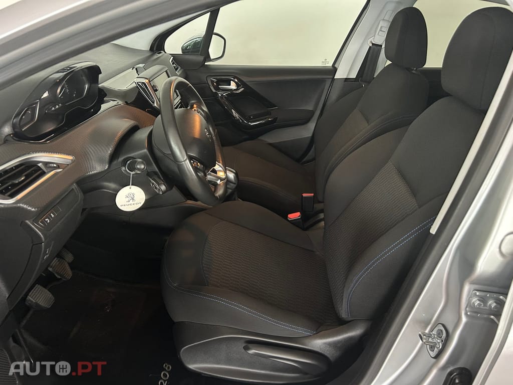 Peugeot 208 1.2 PureTech Style