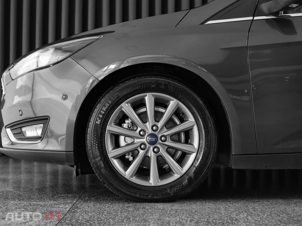 Ford Focus 1.0 EcoBoost S&S TITANIUM