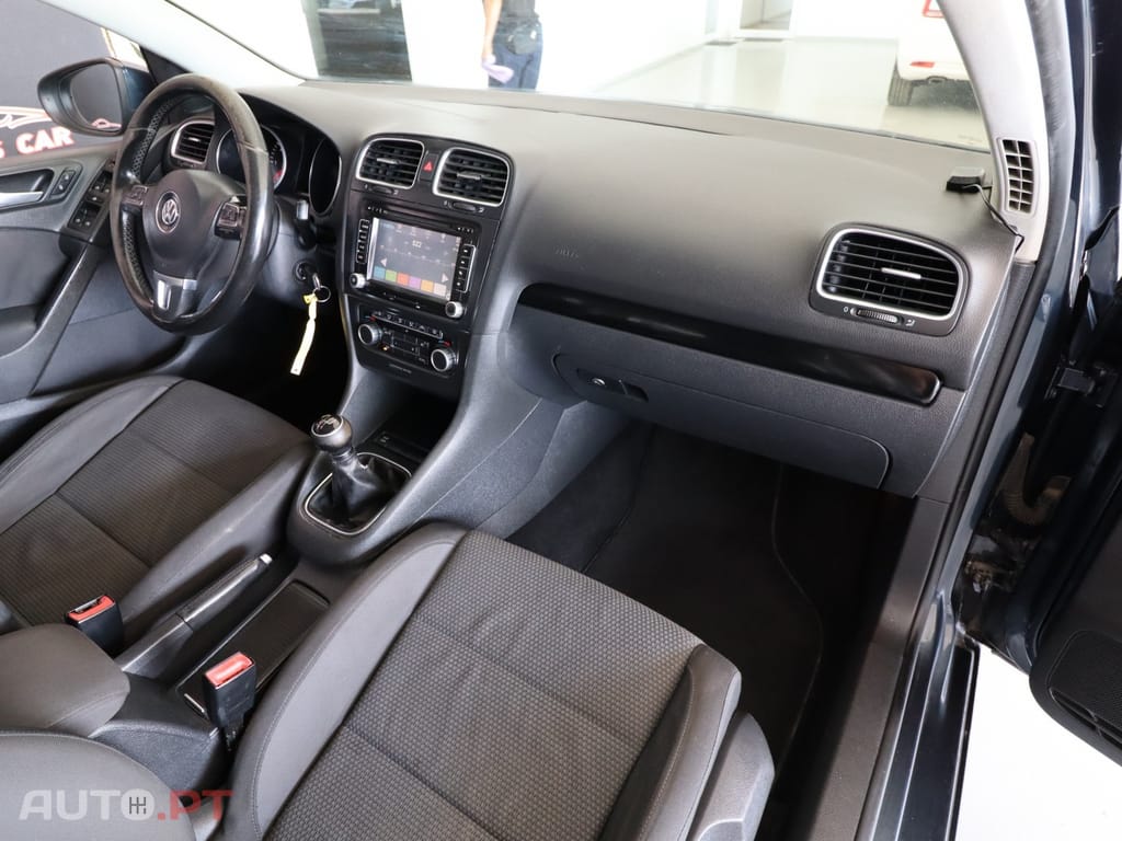 Volkswagen Golf 2.0 TDi Confortline