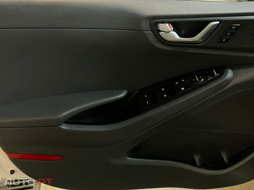 Hyundai Ioniq 1.6 GDI HEV