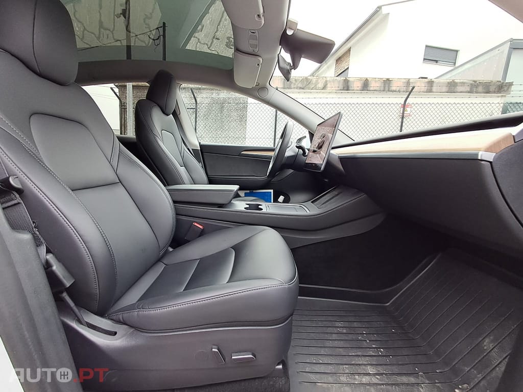 Tesla Model Y Tração Traseira