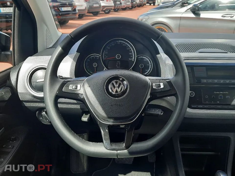 Volkswagen e-Up Entry