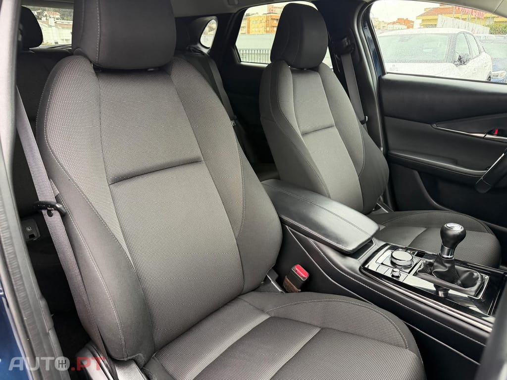 Mazda CX-30 2.0 e-Skyactiv-G Exclusive-line