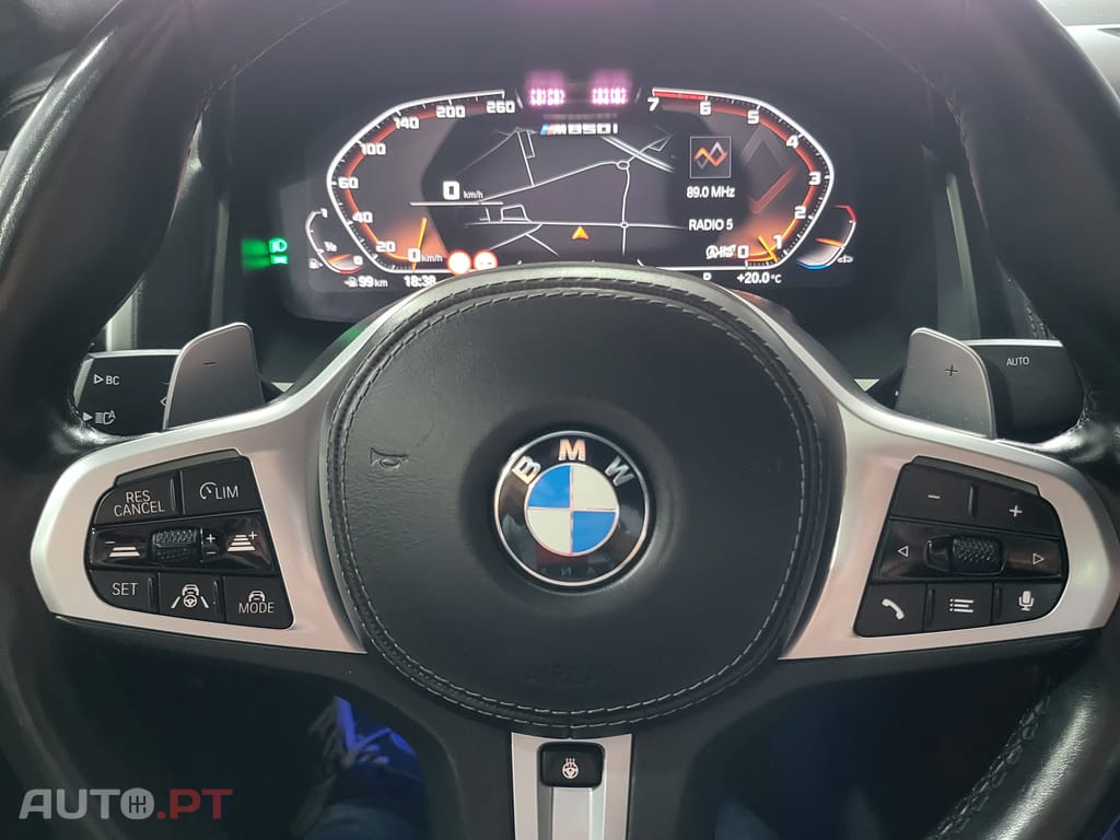 BMW M850i X drive carboncore