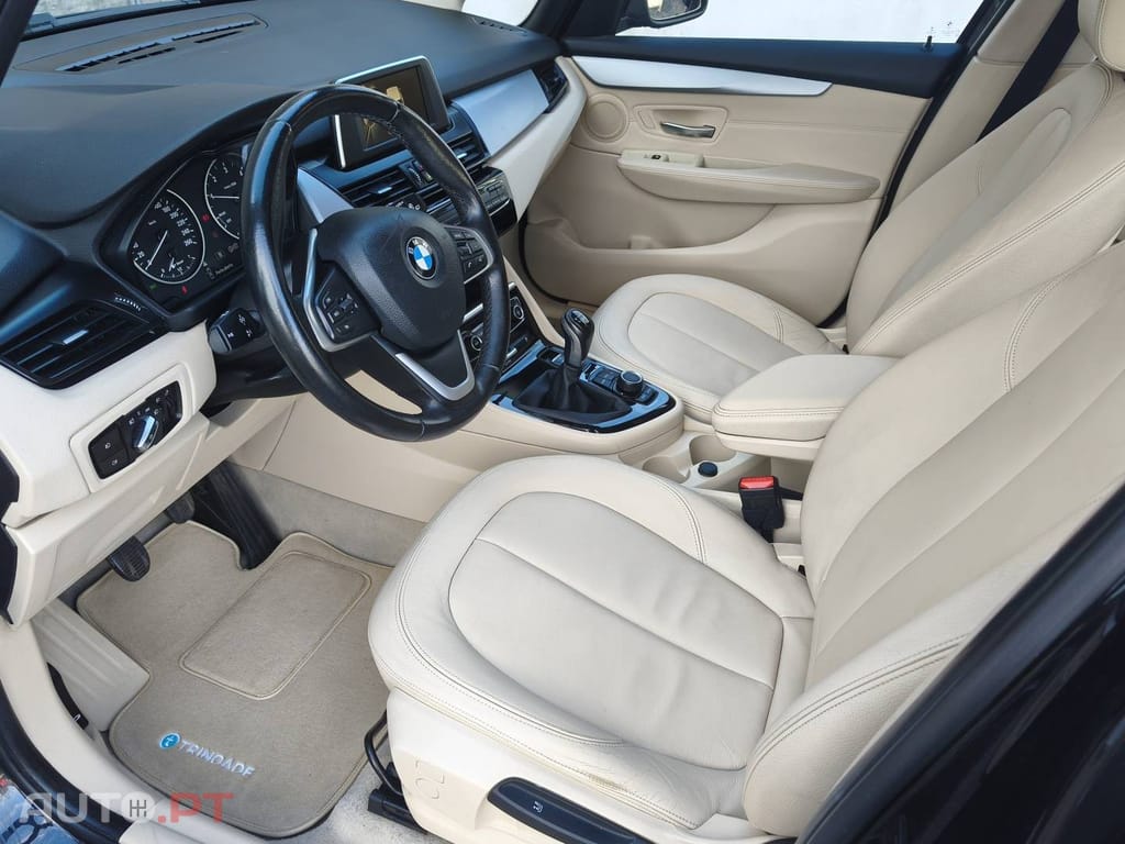 BMW 216 d 7L Line Luxury