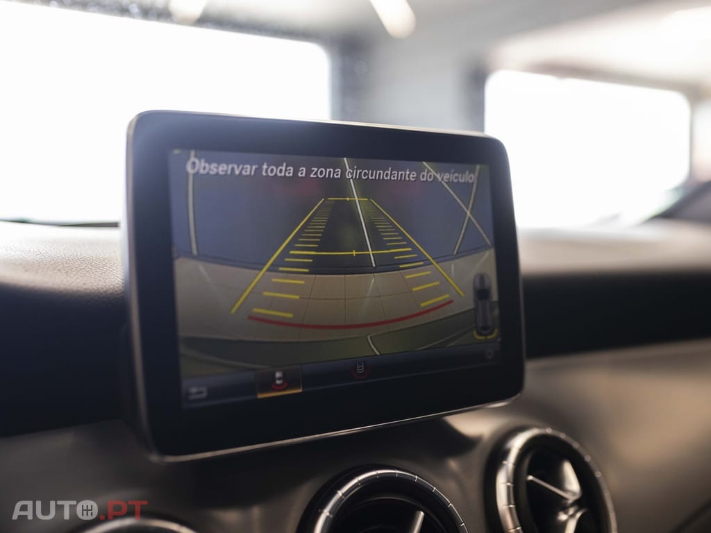 Mercedes-Benz CLA 200 d Shooting Brake AMG Line Aut.