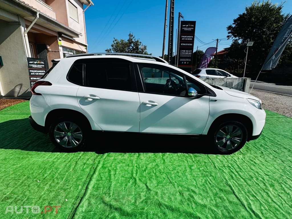 Peugeot 2008 1.2 PureTech Style