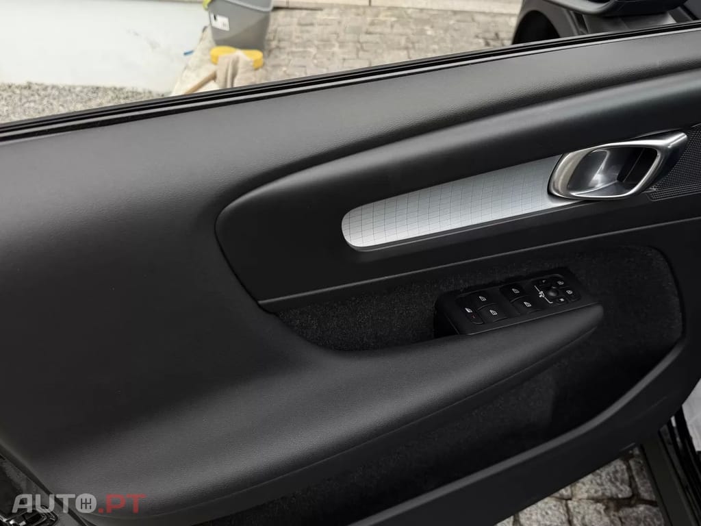 Volvo XC40 1.5 T3 Momentum Plus