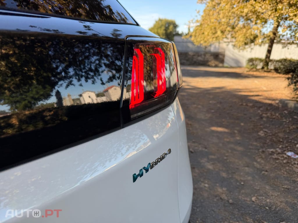 Peugeot 3008 1.6 Hybrid4 GT Pack e-EAT8