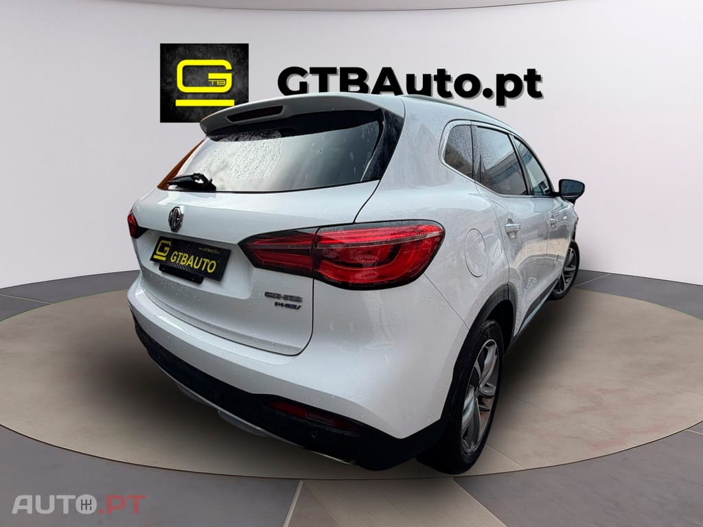 MG EHS PHEV Hybrid Luxury I.V.A DEDUTIVEL