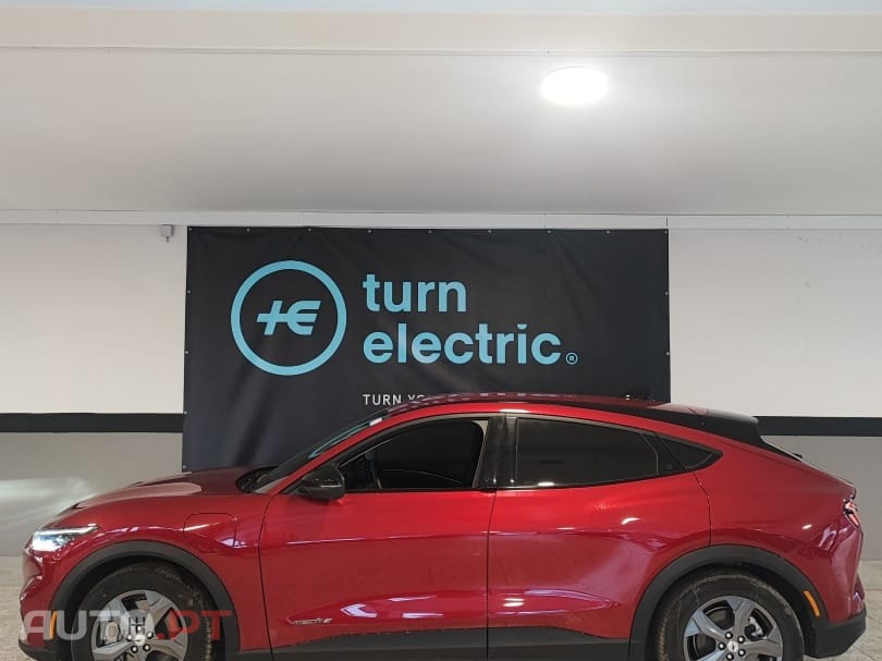 Ford Mustang Mach-E Standard