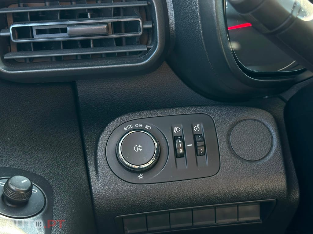 Opel Combo Outro