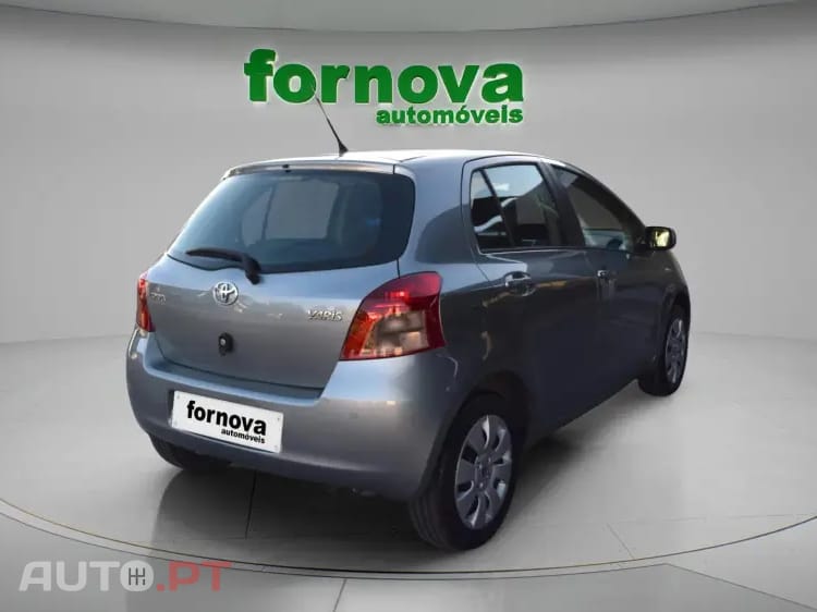 Toyota Yaris 1.0 VVT-i Sol