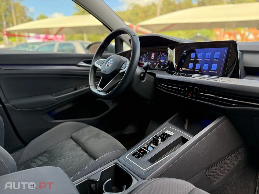 Volkswagen Golf 1.4 eHybrid OPF DSG Style