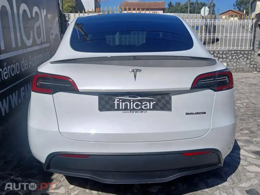 Tesla Model Y Performance Dual Motor AWD