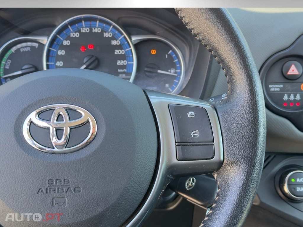 Toyota Yaris 1.5 HSD Active