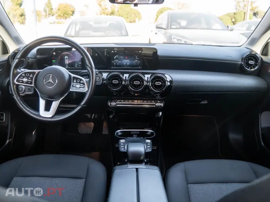 Mercedes-Benz A 250 e 8G-DCT Style