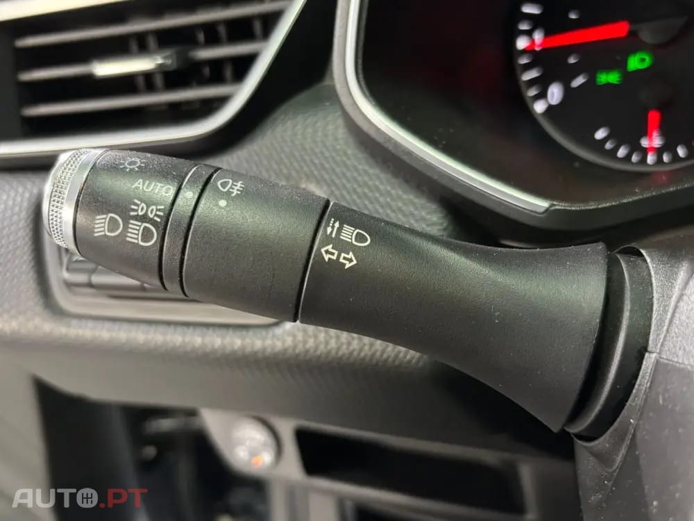 Renault Clio 1.0 TCe Intens Bi-Fuel