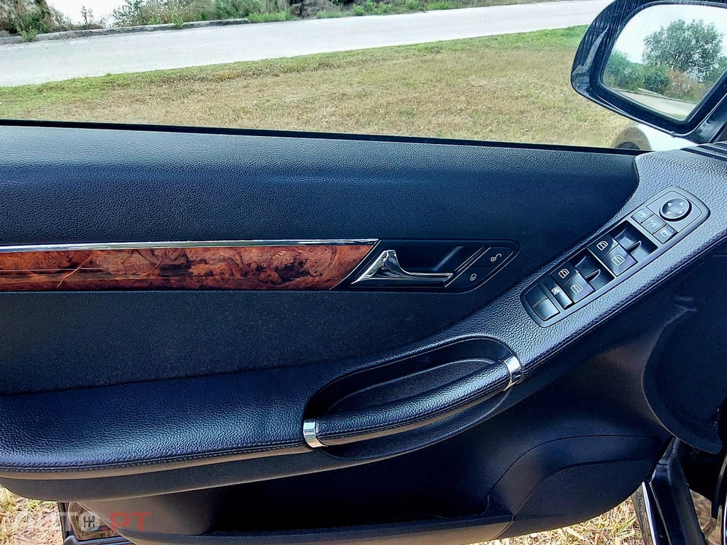 Mercedes-Benz R 320 4MATIC LONGO