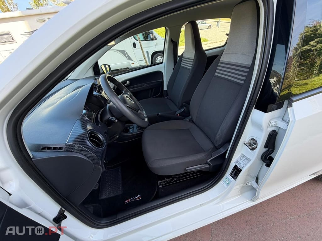 Volkswagen Up! 1.0 White