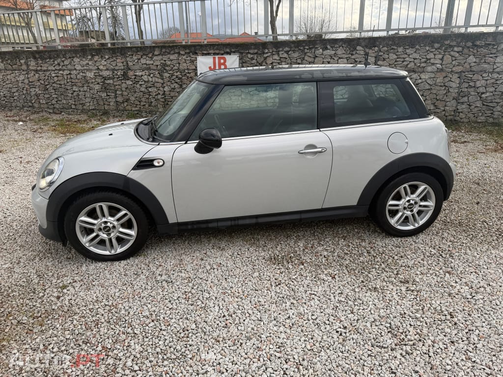 MINI Cooper Cooper D