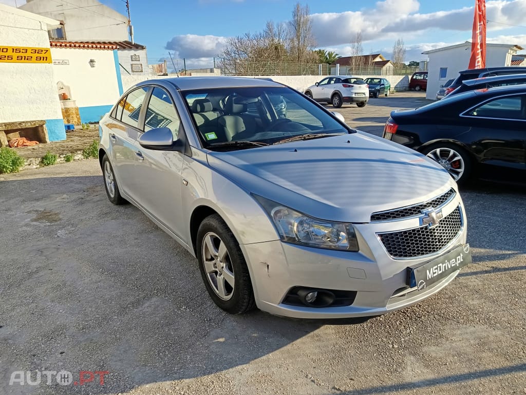Chevrolet Cruze 1.6 LS