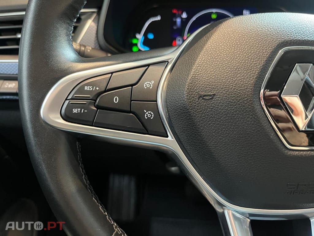 Renault Arkana E-TECH  HYBRID I.V.A DEDUTÍVEL