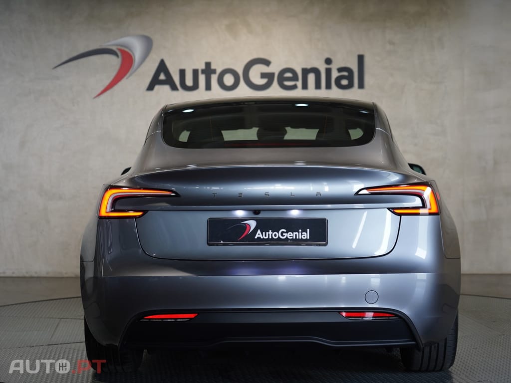 Tesla Model 3 Tração Traseira