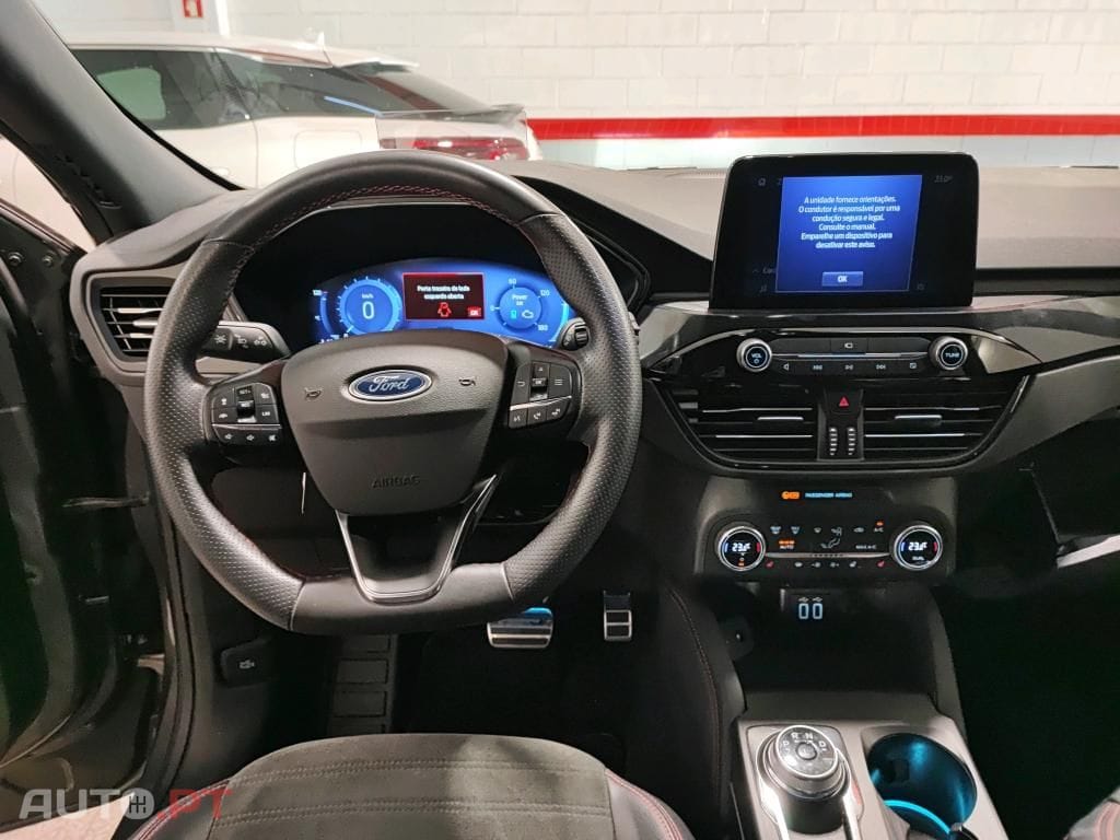 Ford Kuga 2.5 PHEV ST-Line X