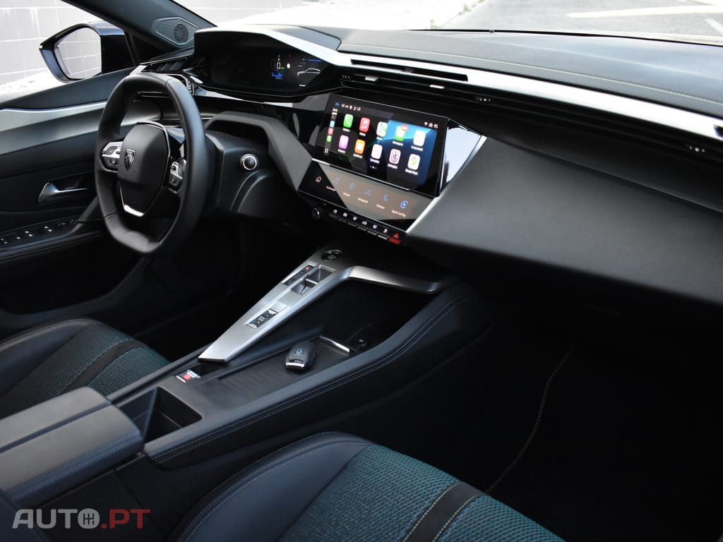 Peugeot E-308 54 kWh GT