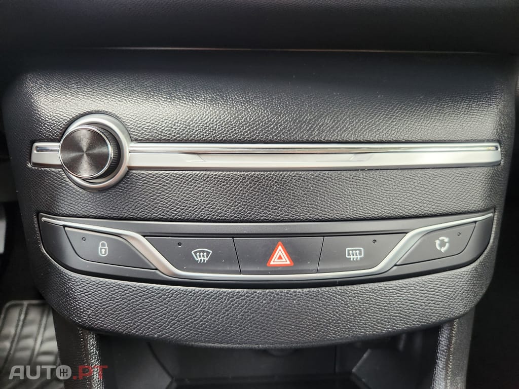 Peugeot 308 1.5 BlueHDi Business Line
