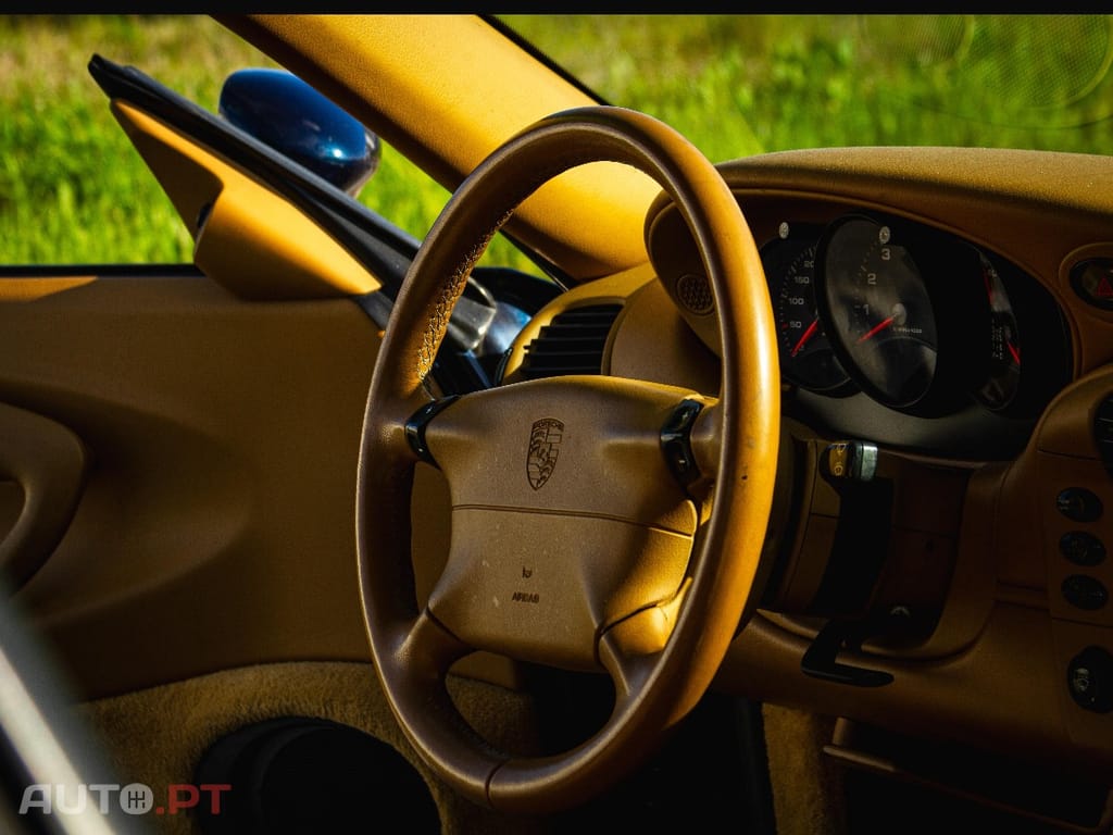 Porsche 911 Carrera