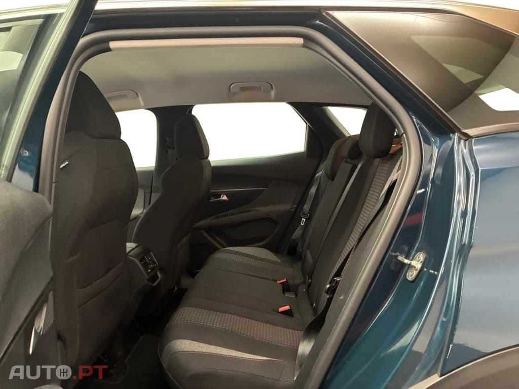 Peugeot 3008 1.5 BlueHDi Active Pack EAT8