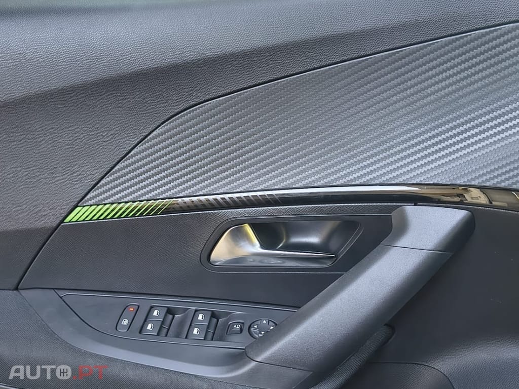 Peugeot 2008 1.2 PureTech Style