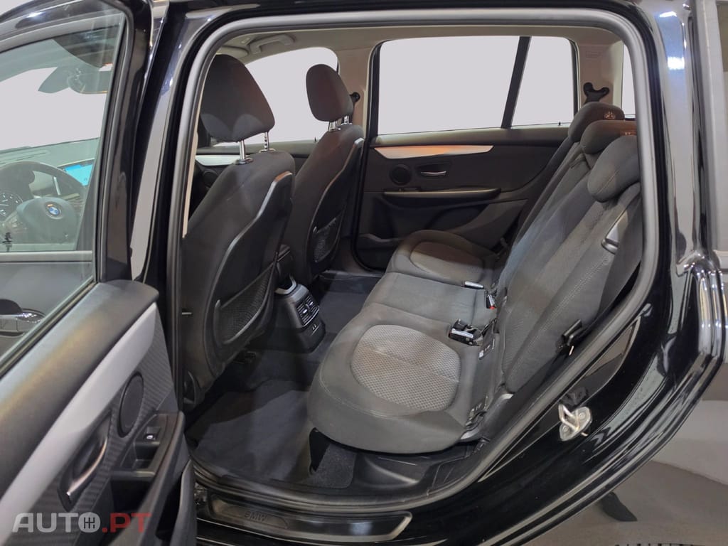 BMW 216 D